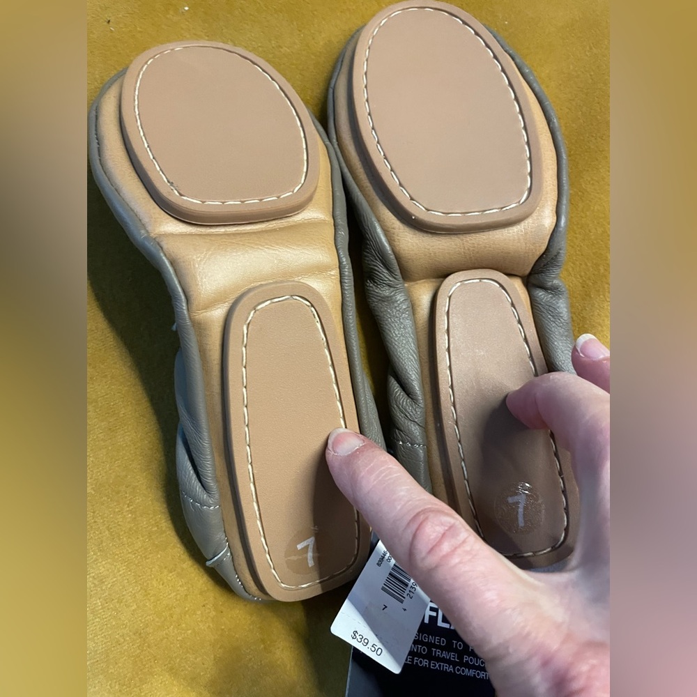 GAP Foldable Leather Ballet Flats - Picture 3 of 6